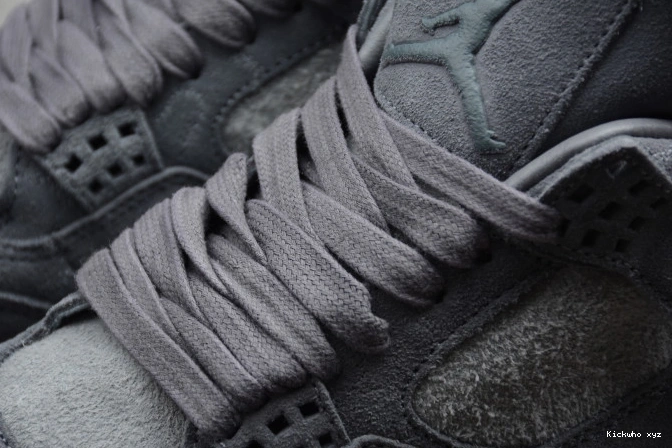 4 Cool Air 930155-003 Grey KAWS Jordan x 0522